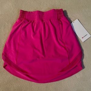 Lululemon Hotty Hot High Rise Skirt Long Size 0 Dark Pink
